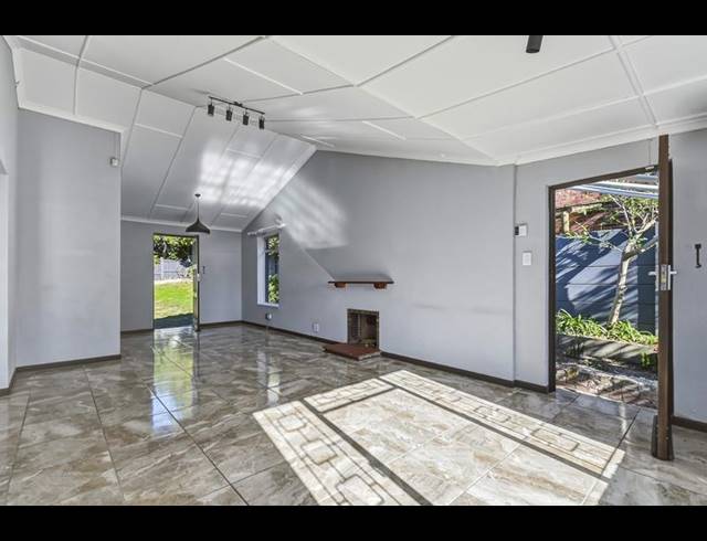 4 BEDROOM PROPERTY TO RENT IN LAKESIDE
